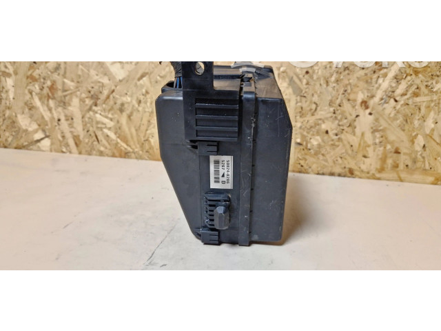 Блок предохранителей Mn124324 Mitsubishi Outlander