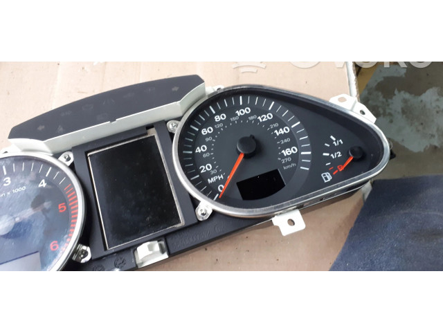 Přístrojová deska Audi Q7 4L 2005 4L0920981B