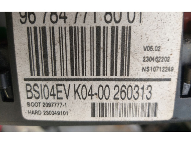 Блок предохранителей 9678477180   Peugeot 5008    