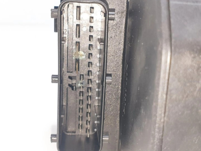 Блок АБС 30857585, 0265216462 Volvo S40, V40 1995-2004 года