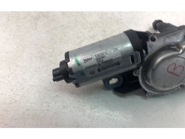 Моторчик дворников 30663891    Volvo V70