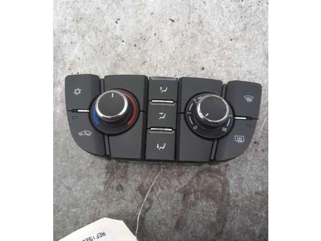 Блок управления климат-контролем 13435154   Opel Meriva B