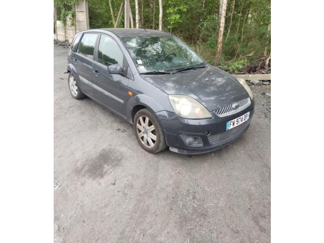 Радио/ проигрыватель CD/DVD / навигация Ford Fiesta  2006 - 2008 года 1927597      