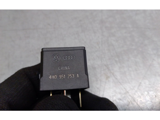 Pojistková skříňka 4H0951253A Audi A5 Sportback 8TA 2012