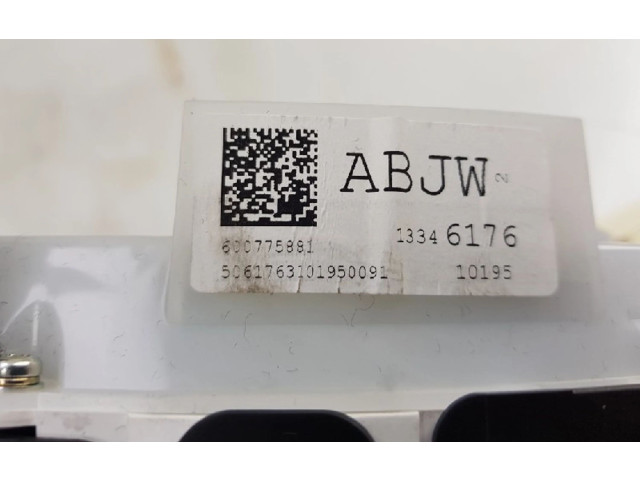 Панель приборов 13346176, 13346176   Opel Meriva B       