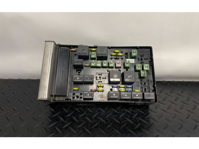Блок предохранителей     05144580AC, T166601437    Chrysler Voyager 