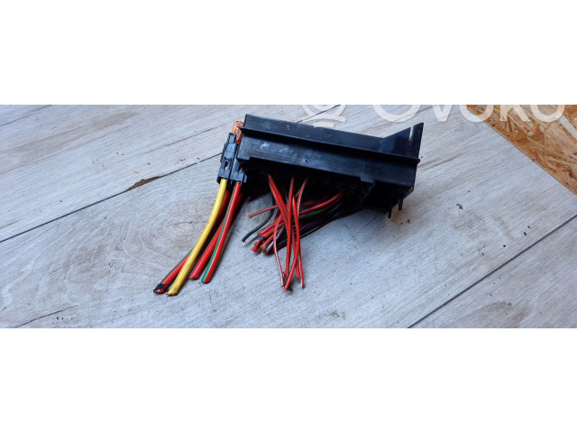 Pojistková skříňka 0025450601, 18084000000 Mercedes-Benz C W202 1999