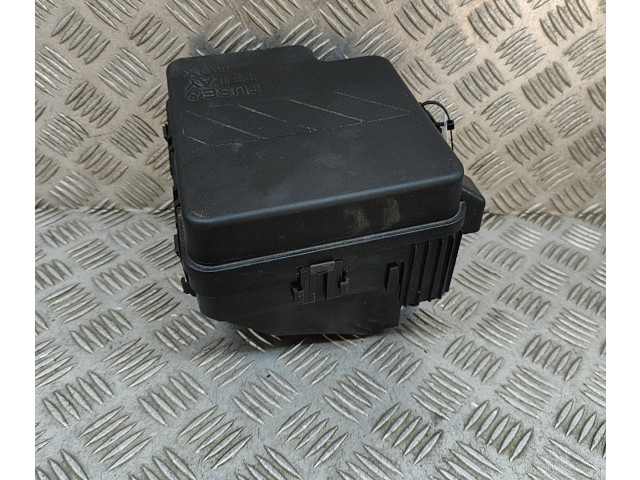 Блок предохранителей 8238039020, 8238139110 SsangYong Korando