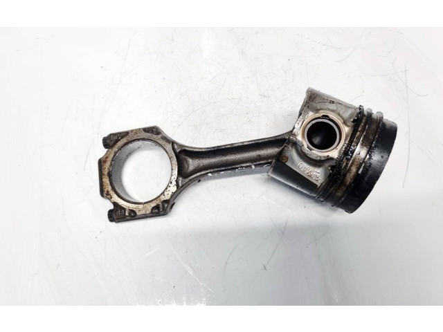  Поршень с шатуном    Audi A3 S3 8L  