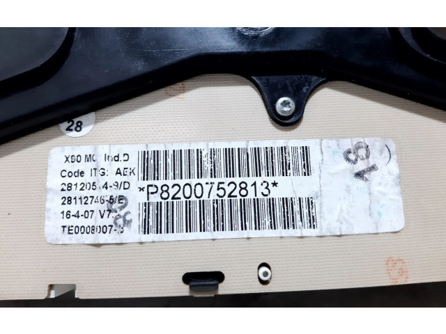 Панель приборов P8200752813, 134585   Dacia Logan I       