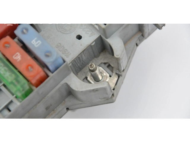Блок предохранителей 60683102   Alfa Romeo 166    