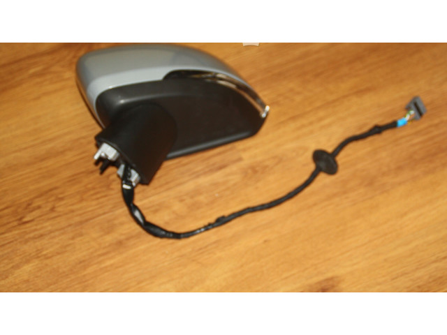 Зеркало электрическое Volvo XC40 - года