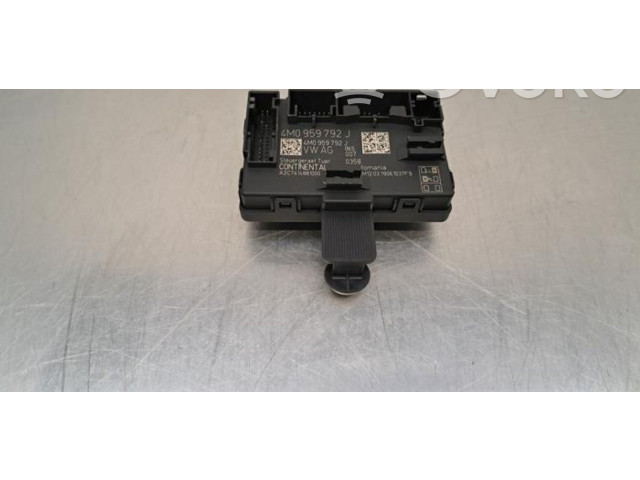 Блок управления центрального замка 4M0959792J Audi e-tron