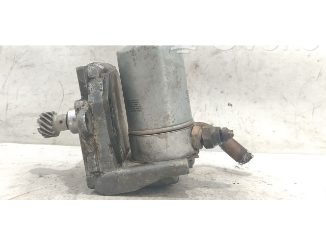 Масляный насос  RTE 1068262  Ford Escort 