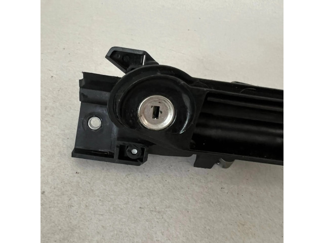 Zámek zadních dveří Z4102 Mercedes-Benz C W203 2004