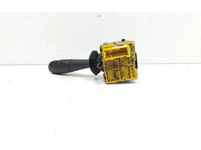 Включатель стеклоочистителей 255675887R Renault Clio I