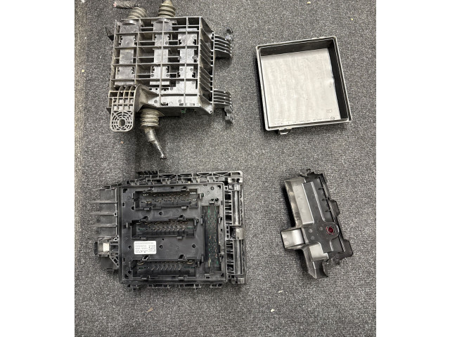 Pojistková skříňka 84044723, 7154093730 Chevrolet Camaro 2017