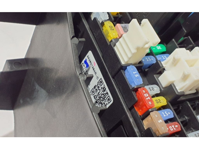 Sicherungskasten 243801284R Dacia Duster