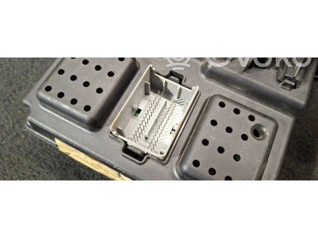 Блок предохранителей 30728542, 05W365 Volvo S60