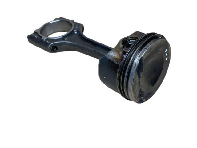 Píst 06HBP Audi A5 8T 8F