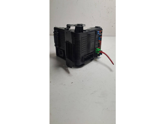 Блок предохранителей 30728539, 12243769 Volvo XC90