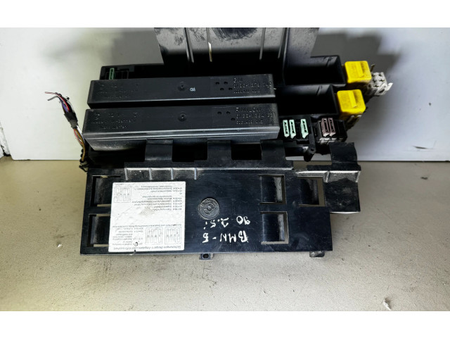 Pojistková skříňka 61131378539, 1378539 BMW 5 E34 1994