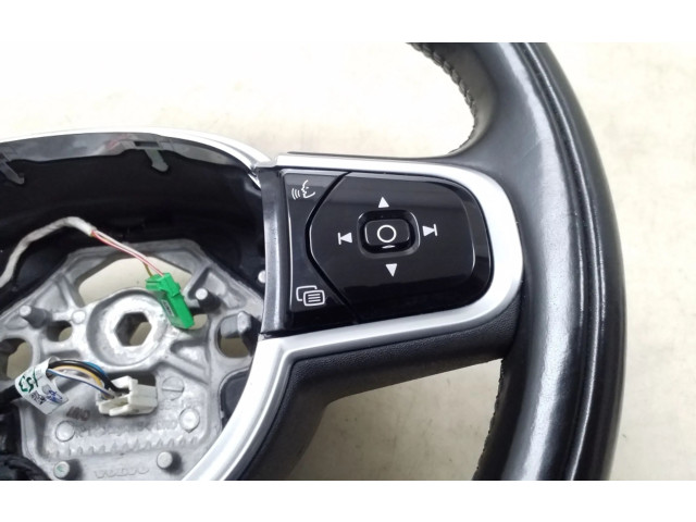 Volant Volvo XC90 2017 31407817