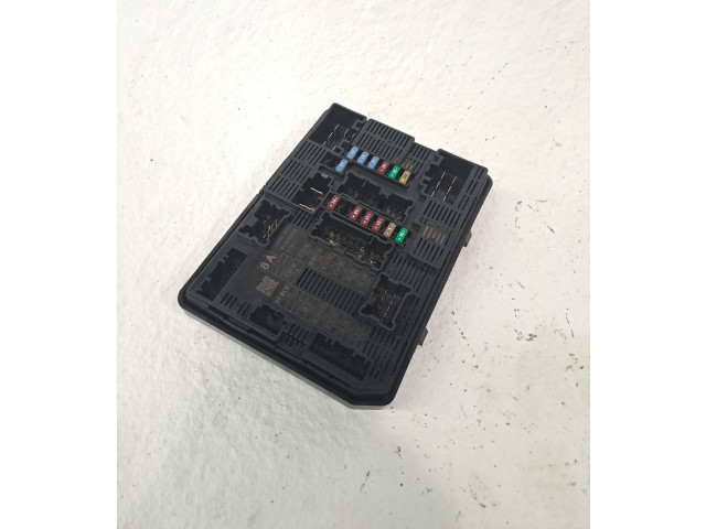 Блок предохранителей  284B64435R   Dacia Sandero III    