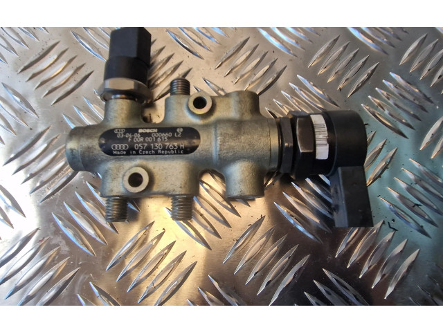 Vstřikovací lišta 057130763H, 057130764B Audi A8 S8 D3 4E