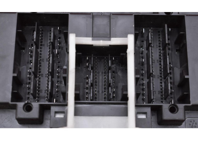 Блок комфорта 5Q0937084DB, 5Q0937084DB Skoda Octavia Mk3 (5E)