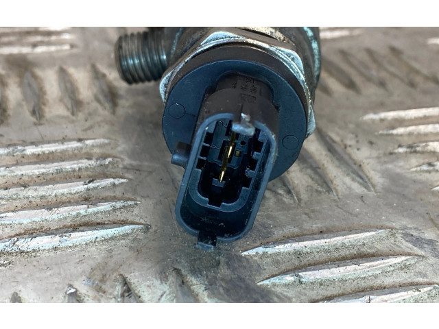 Топливная рампа 30757146, 003496L2 Volvo V70