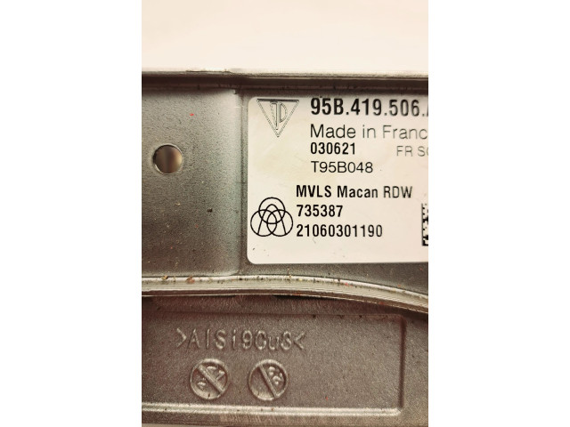 Přístrojová deska Porsche Macan 2021 95B419506