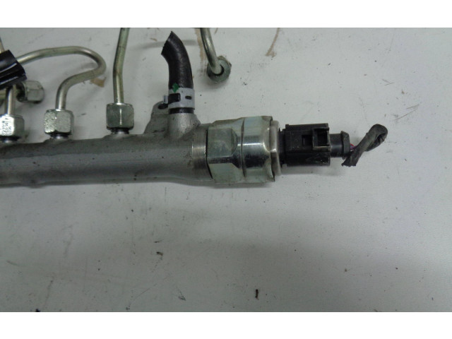 Топливная рампа 03L130089R, 03L130089R   Audi A1  