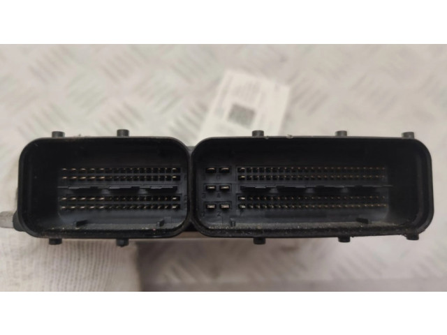 Řídící jednotka 03G906021PE Volkswagen Caddy 2005