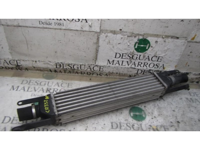 Интеркулер 51785221 Fiat Linea 1.2