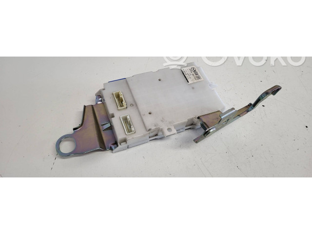 Блок управления BHB767560A, K40002 Mazda 3 II