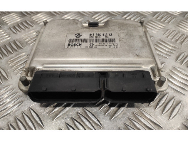 Блок управления двигателя 0281013179, 045906019CE Skoda Fabia Mk2 (5J)