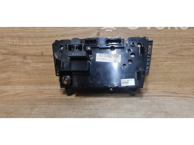 Блок управления климат-контролем 8697140   Volvo V70