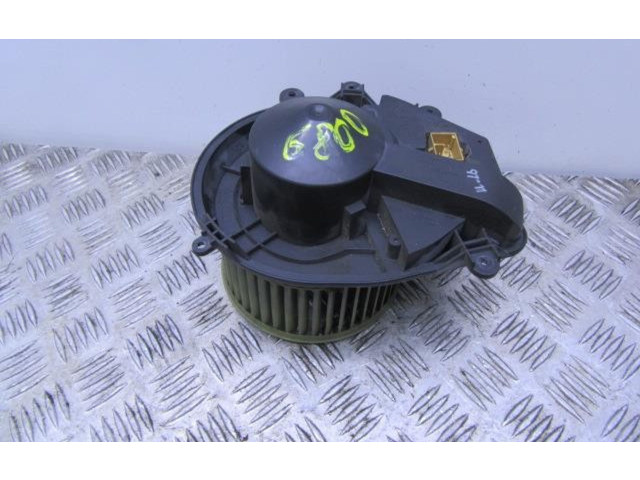 Вентилятор печки    8D1820021   Volkswagen Passat Alltrack