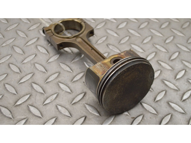  Поршень D 4204 T23   Volvo XC90  