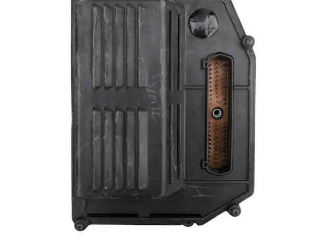 Блок управления двигателем ECU