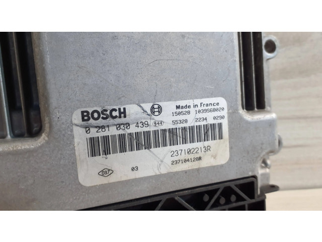 Řídící jednotka 237102213R, 237104128R Renault Clio IV 2015