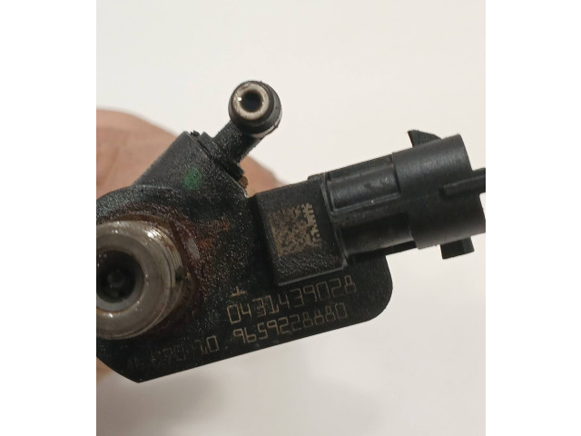 Форсунка 9659228880, 0431439028 Citroen C-Crosser -