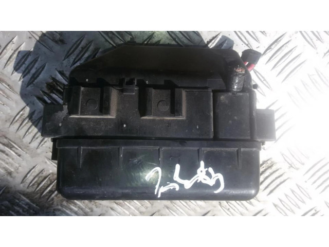 Блок предохранителей 8266197218 Daihatsu Sirion