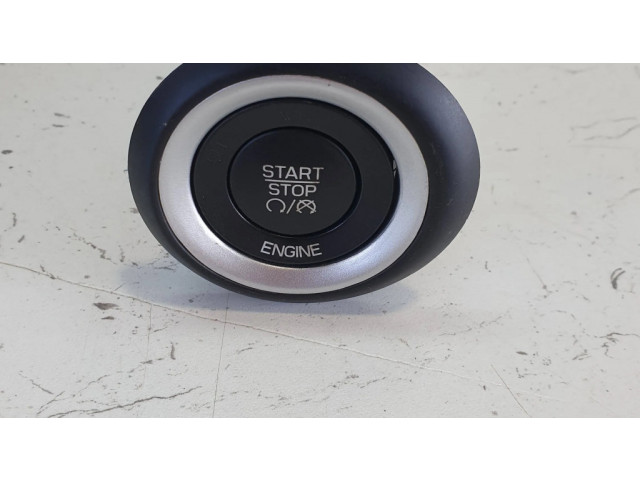 Включатель зажигания и стартера