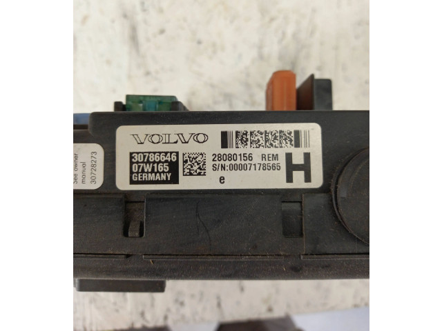 Блок предохранителей 30786646, 00007178565   Volvo XC90    