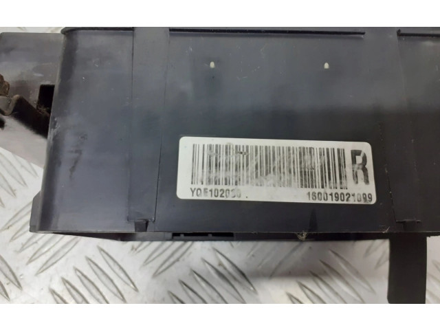 Блок предохранителей  YQE102030   Rover Rover    