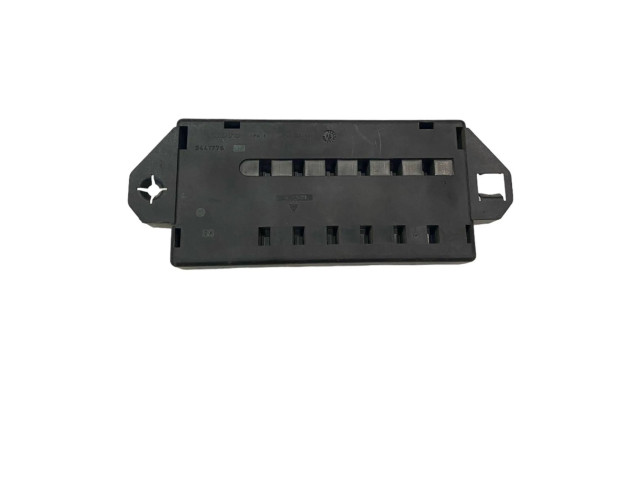 Блок предохранителей 9441776    Volvo XC90   