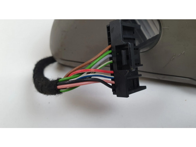 Зеркало заднего вида (в салоне)