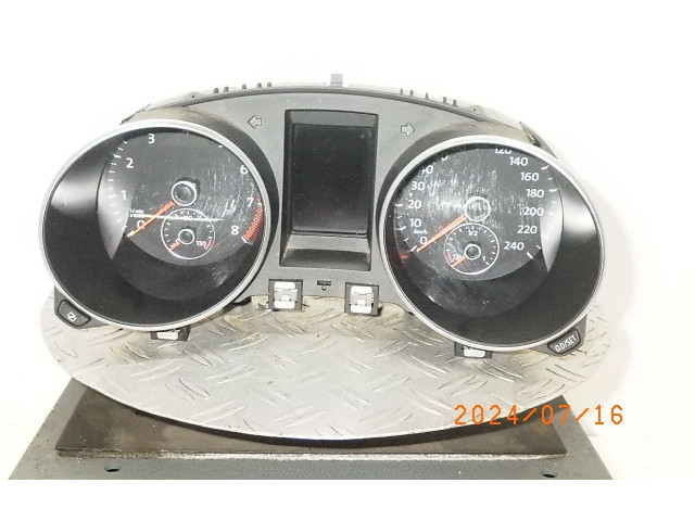 Панель приборов 5K0920860F Volkswagen Golf VI